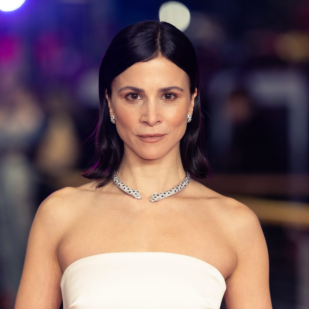 ZDFneo Adapts Argentine Crime Drama "Serial Cleaner" With Aylin Tezel