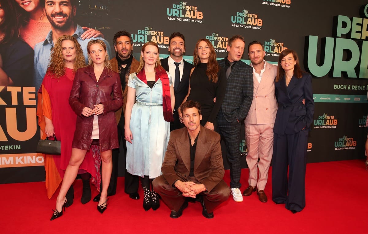 Bora Dagtekin Reunites His 5.3 Million-Ticket Comedy Ensemble for "Der perfekte Urlaub"